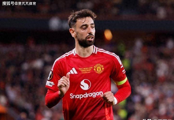 最难评的豪门队长！曼联成绩会决定B费未来，沙特人对他穷追不舍